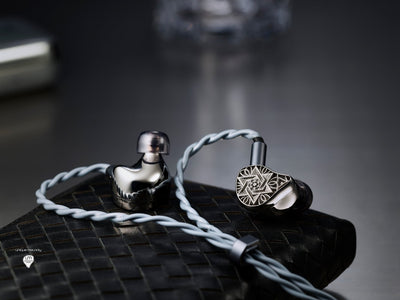 UM Maven III Moonshard — Titanium Quadbrid 12-Driver Bone Conduction IEM - vividsound